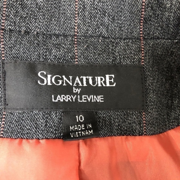 Signature BY LARRY LEVINE Gray & Coral Pinstripe Blazer Gunmetal Buttons Size 10 - Picture 3 of 6